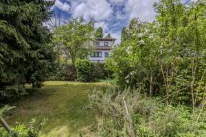 Familienparadies: Gepflegt und bezahlbar! Bezugsfreies Reiheneckhaus mit großem Garten und Garage – Die vollständige Adresse der Immobilie erhältst du vom Anbieter., 81241 Am Westbad, München – Vorschaubild 2