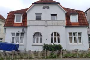 Großes Doppelhaus in Varel – Die vollständige Adresse der Immobilie erhältst du vom Anbieter., 26316 Varel – Vorschaubild 1