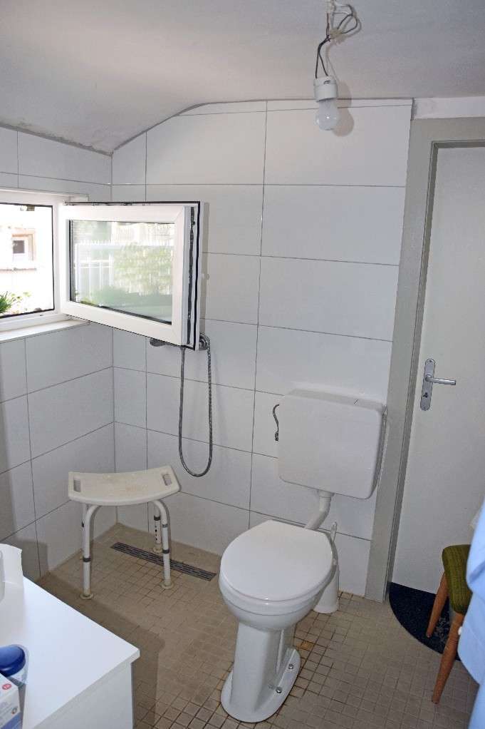 Immobilie in Nettetal - Zweigeschossiges Wohnhaus mit viel Potenzial in zentraler Lage von 41334 Nettetal-Breyell
 - Bild 1