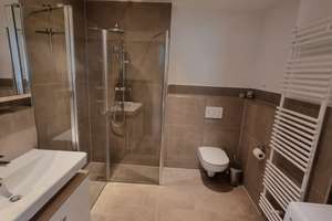 3 Zimmer EG-Wohnung 100 m² Garten / Nähe OTH / EBK / Stellplatz / Eigennutzung / KFW 55/ Ruhige Lage – Die vollständige Adresse der Immobilie erhältst du vom Anbieter., 93053 Kasernenviertel, Regensburg – Vorschaubild 5