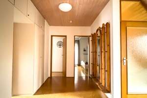 Alltagstaugliche 3,5-Zimmer-Wohnung mit Balkon in Haßfurt