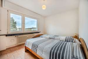 ****Großzügiges Domizil, sucht neuen Hausherrn. Sichern Sie Ihre Zukunft**** – Die vollständige Adresse der Immobilie erhältst du vom Anbieter., 42653 Gräfrath, Solingen – Vorschaubild 10