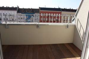 lichtdurchflutete DG-Wohnung inkl. 2 Terrassen – Petersburger Straße 39, 10249 Friedrichshain, Berlin – Vorschaubild 8