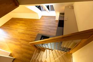 Zweitbezug: Lichtdurchflutete Dachgeschosswohnung mit Galerie, EBK und Cabrio-Fenstern in Großhadern – Waldklausenweg 14a, 81377 Großhadern, München – Vorschaubild 10