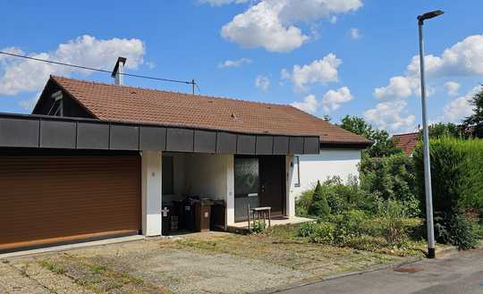 Freistehendes Haus mit grossem Grundstück