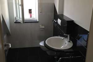 Exklusive 3-Zimmer-Wohnung mit Balkon in Ingolstadt – Die vollständige Adresse der Immobilie erhältst du vom Anbieter., 85051 Münchener Straße, Ingolstadt – Vorschaubild 3