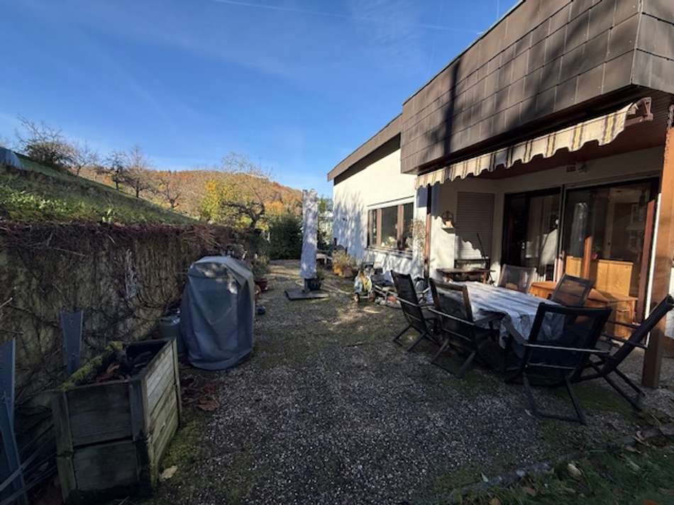 Rückansicht mit Terrasse