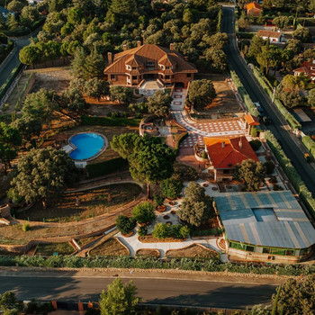 Atemberaubende Luxusvilla zum Verkauf in der Urbanisation Los Arroyos, gelegen in El Escorial, wenig