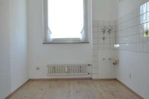 Pforzheim-Haidach Frisch renovierte, helle 3-Zimmer-Wohnung mit Balkon und Tiefgarage  – Kösliner Str. 3, 75181 Haidach, Pforzheim – Vorschaubild 6