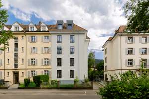 Modernisierte 3-Zimmer-Wohnung mit traumhaftem Südbalkon und Blick aufs Wasserschlössle in Top-Lage
