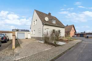 Provisionsfrei - Modernisiertes Familienhaus mit Pool, 6 Zimmern und großem Garten in ruhiger Lage – Die vollständige Adresse der Immobilie erhältst du vom Anbieter., 41569 Rommerskirchen – Vorschaubild 2