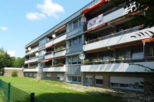 Holzheim: Gemütliche Single-Wohnung mit 2 Zimmern auf ca. 60 m² und Einbauküche