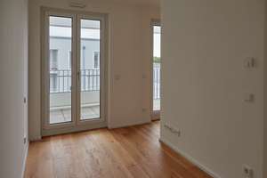 1,5 Zimmer Wohnung mit großem
Balkon & hochwertiger Einbauküche – Leinweberweg 24, 81249 Lochhausen, München – Vorschaubild 3