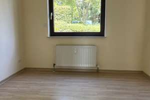 N`hausen (ruhig, Nähe Ortsmitte): Freie 3,5-Zi.-ETW (EG) mit großem Balkon und KFZ-Stellplatz! – Kreuzweg 2c, 65527 Niedernhausen – Vorschaubild 12