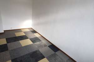 einzugsfertige 3-Zimmer-Wohnung, frisch renoviert, Badewanne – Ilseder Str. 9, 31226 Peine – Vorschaubild 3