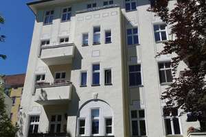 "Charmante 3-Zimmer-Altbauwohnung mit Balkon in Bestlage von Friedenau – sofort bezugsfrei"