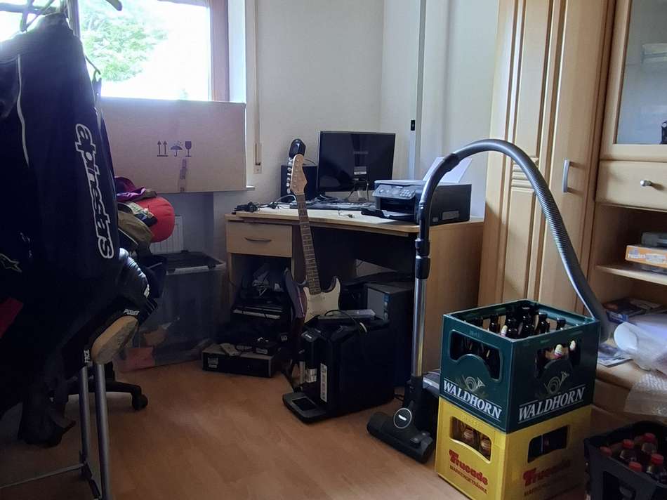 Büro EG