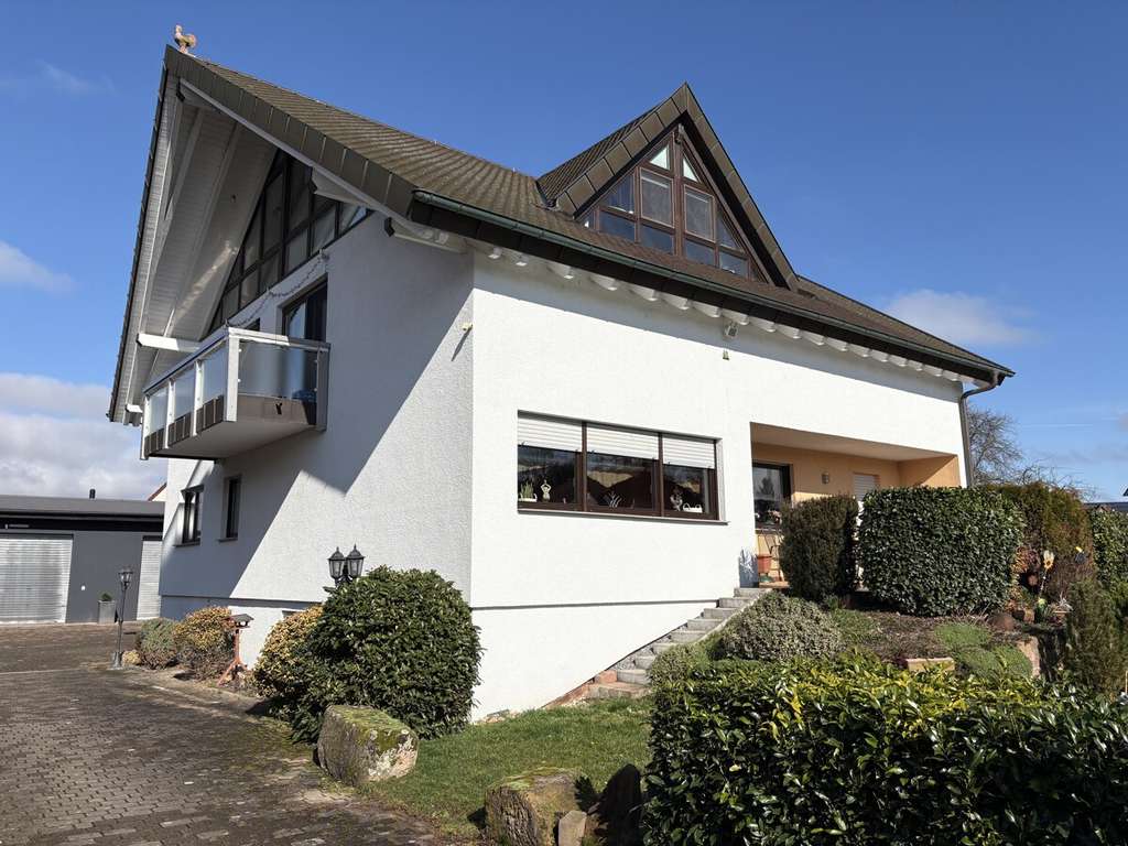 Immobilie in Bretzfeld - Großzügige Erdgeschosswohnung mit Garten und Hobbyraum in Adolzfurt - Bild 2