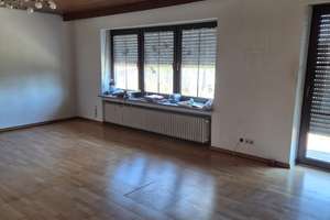 Platz für neue Ideen: Einfamilienhaus in Vilseck – Die vollständige Adresse der Immobilie erhältst du vom Anbieter., 92249 Vilseck – Vorschaubild 2