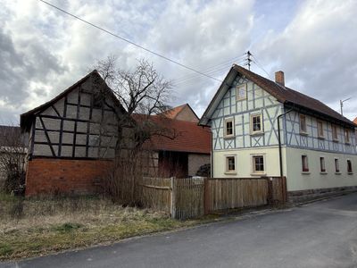 Charmantes Fachwerkanwesen mit Scheune und Sanierungspotenzial
