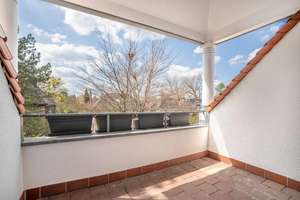 Im Dachgeschoss: Charmante 2-Zimmer-Wohnung mit Dachterrasse in ruhiger Lage – Die vollständige Adresse der Immobilie erhältst du vom Anbieter., 80997 Allach, München – Vorschaubild 5