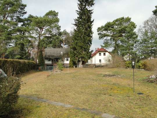 Voll erschlossenes Baugrundstück mit Gartenhaus am Südrand von Berlin - Bild 5