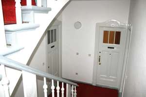 1-Zi.-DG-Wohnung mit Loggia in Steglitz - Bes. am Mo., 31.08.2026 – Lepsiusstraße 44, 12163 Steglitz, Berlin – Vorschaubild 4