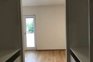 Geräumige drei Zimmer Wohnung mit vielen Extras in Grafental – Hohenzollernallee 13, 40235 Flingern Nord, Düsseldorf – Vorschaubild 5