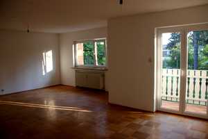 Helle, freundliche 3-Zi-Wohnung in 2-Fam-Haus mit Südbalkon in ruhiger, grüner Lage – Brunhildenstrasse 39, 85579 München (Kreis) – Vorschaubild 3