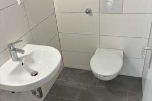 Großzügige Wohnung mit Loggia // 2.OG links – Zwickauer Str. 2, 38444 Westhagen, Wolfsburg – Vorschaubild 3