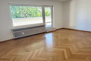 Neu renoviertes Penthouse mit umlaufender Dachterrasse – Die vollständige Adresse der Immobilie erhältst du vom Anbieter., 81545 Harlaching, München – Vorschaubild 2