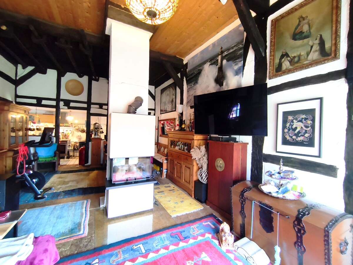 Immobilie in Amt Neuhaus - Historisches Fachwerkhaus auf großzügigem Grundstück in den Elbtalauen - Bild 1