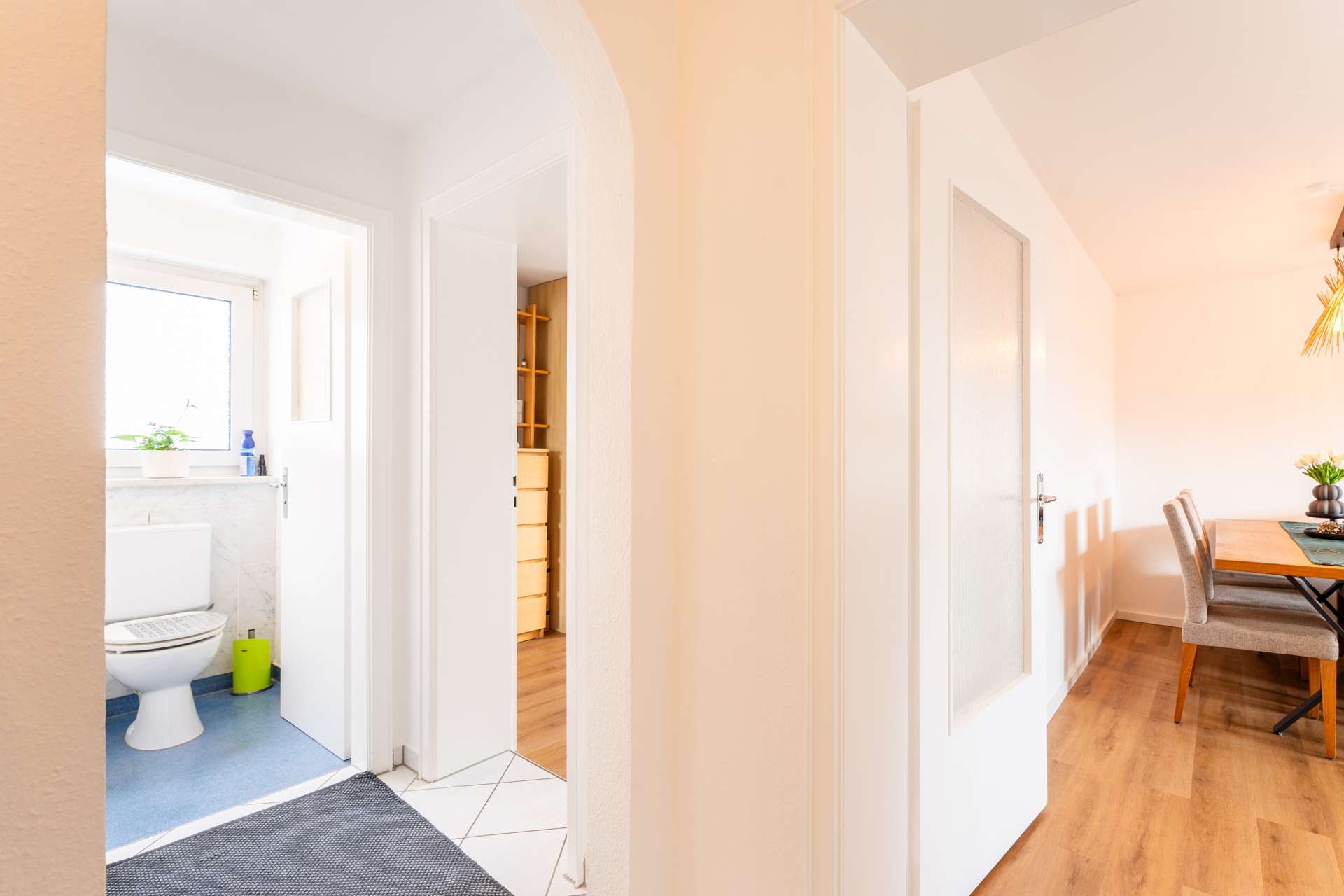 Immobilie in Neuried - Gemütliche helle Wohnung mit Balkon und Einzelgarage - Bild 3