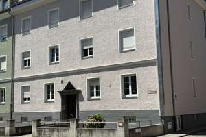 2,5-Zi.-Altbau-Whg. mit kl. Wohnküche im Hochparterre in München-Nymphenburg