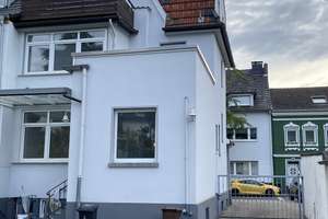Modernisiertes Einfamilienhaus in ruhiger Innenstadtlage – Die vollständige Adresse der Immobilie erhältst du vom Anbieter., 53721 Siegburg – Vorschaubild 25