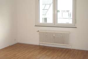 Helle 3,5-Zimmer-Wohnung mit Süd-Balkon in ruhiger Lage von Steinbach – Fuchstanzstraße x, 61449 Steinbach (Taunus) – Vorschaubild 4