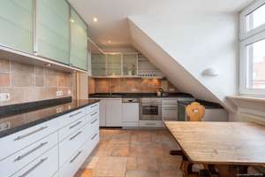 Schwabing – am Hohenzollernplatz: 4-Zimmer-Maisonettewhg. im DG mit Balkon zum Innenhof, Lift & TG. – Die vollständige Adresse der Immobilie erhältst du vom Anbieter., 80796 Neuschwabing, München – Vorschaubild 12