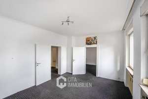 Mehrfamilienhaus mit 3 Wohneinheiten, großer Garage – Vollständig leerstehend – Offenbach am Main – Vorschaubild 11