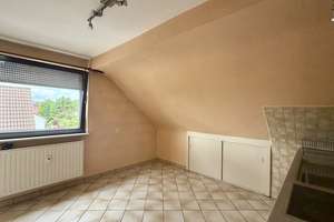 METZ IMMOBILIEN - Dreifamilienhaus mit Potenzial und großem Grundstück – 60437 Harheim, Frankfurt am Main – Vorschaubild 14