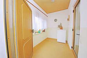einzugsbereites Reihenendhaus / Zweifamilienhaus in Zerbst / Anhalt – Anhalt-Bitterfeld (Kreis) – Vorschaubild 2