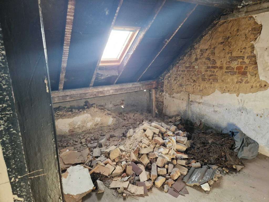 Immobilie in Mönchengladbach - Sanierungsbedürftiges Mehrfamilienhaus mit erheblichem Entwicklungspotenzial. - Bild 3