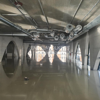 Ihr neues Büro direkt an der Spree