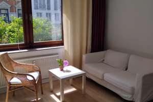 Möbliertes  Apartment mit Südbalkon und grossem Schwimmbad nahe Alster – Mittelweg 114, 20149 Harvestehude, Hamburg – Vorschaubild 2