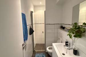 ***Möbliertes Wohnerlebnis im Grünen mit TG-Platz*** – 60431 Ginnheim, Frankfurt am Main – Vorschaubild 9