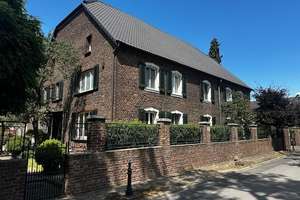 Wohnen mit Seele: Denkmalgeschützte Traumwohnung mit Terrasse & Garage – Die vollständige Adresse der Immobilie erhältst du vom Anbieter., 47229 Friemersheim, Duisburg – Vorschaubild 2