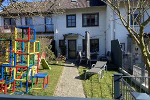 kleines Raumwunder - Reihenhaus in Frankfurt am Main Kalbach-Riedberg - provisionsfrei – Die vollständige Adresse der Immobilie erhältst du vom Anbieter., 60437 Kalbach-Riedberg, Frankfurt am Main – Vorschaubild 1