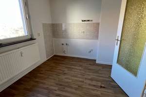 Helle 3-Zimmer-Wohnung mit Tageslichtbad (Dusche) und großem Gestaltungsspielraum in Salzgitter-Bad – Hedwigstraße 14, 38259 Salzgitter-Bad, Salzgitter – Vorschaubild 3