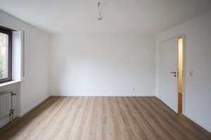 Zwei Immobilien zu einem Preis - Reihenendhaus mit angebautem Dreifamilienhaus! – Die vollständige Adresse der Immobilie erhältst du vom Anbieter., 79541 Lörrach – Vorschaubild 8