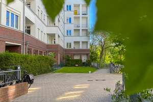 Lichtdurchflutete Wohnung im Herzen Berlins – Wohnen zwischen Spree und Innenstadt – Die vollständige Adresse der Immobilie erhältst du vom Anbieter., 10179 Mitte (Ortsteil), Berlin – Vorschaubild 1