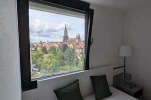 Möblierte 1-Zimmer-Wohnung mit Münsterblick direkt an der Donau - All-Inclusive - TG-Stellplatz inkl – Krankenhausstraße 1, 89231 Neu-Ulm (Kreis) – Vorschaubild 5